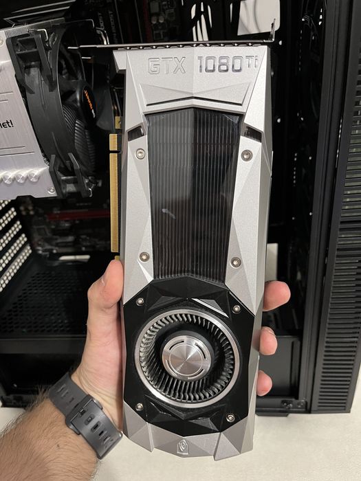 Геймърски компютър- Ryzen 5 3600/ GTX 1080 Ti/ Ram 16GB/ SSD 500GB+1TB