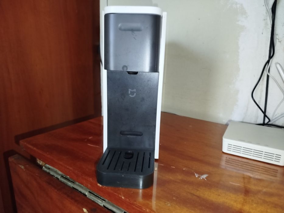 Кофе машина в хорошем состоянии каробка есть