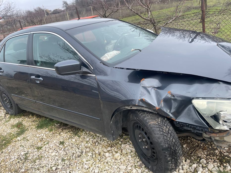 Автомобил на части