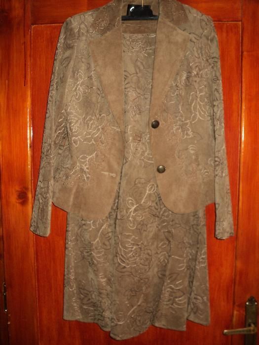 costum dama : sacou,vesta,fusta culoare crem-maro (capucino)-masura 40