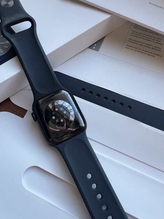 Apple watch 8 series (gps) Продаю