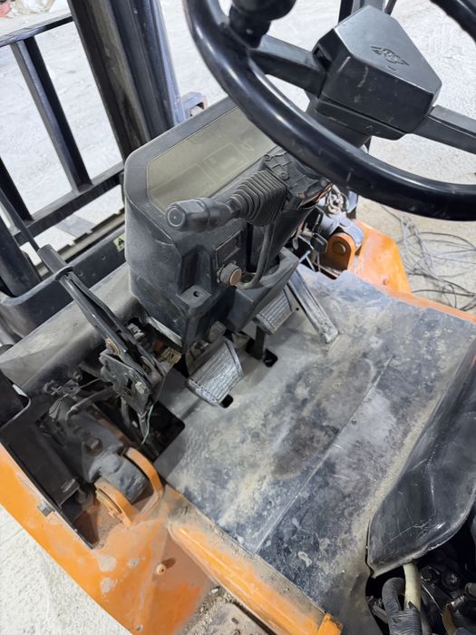 Продам вилочный погрузчик карра