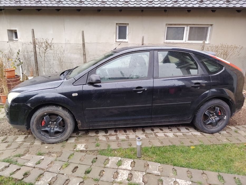 Vând Ford Focus II 1.4 benzina 80 cp
