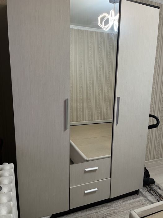 Продам шкаф в спальню