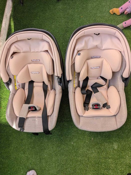 Продавам Peg Perego Book For Two – количка за близнаци, комплект с кошчета за новородено и за кола