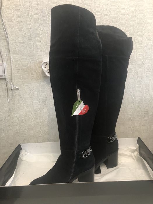 Продам зимние сапоги