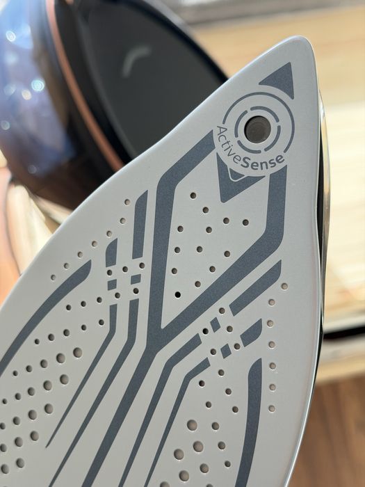 Парогенератор Philips PerfectCare серия 9000