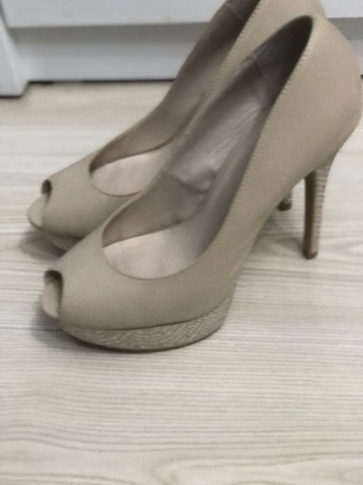 Елегантни дамски обувки ALDO