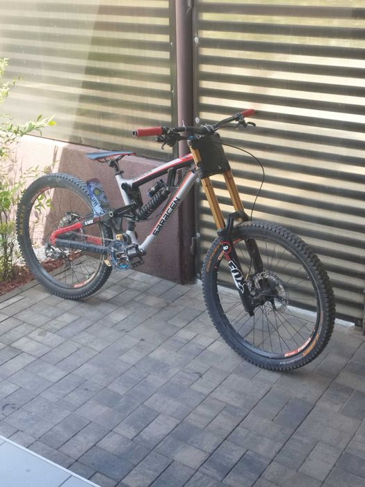 Bicicletă downhil saracen