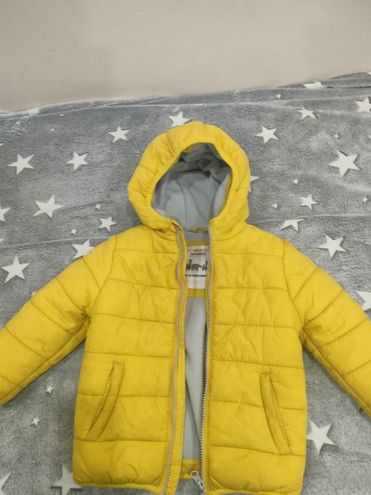 Продам детскую куртку