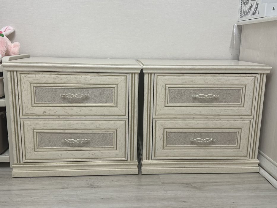 Кровать, комод, тумбы