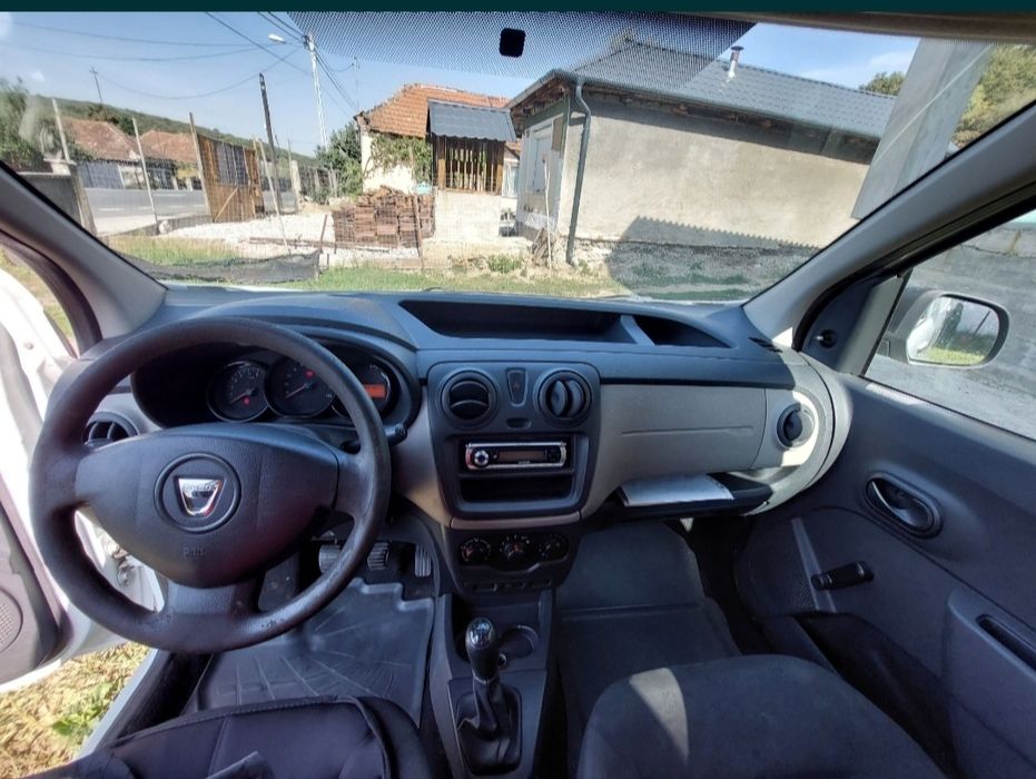 Vând Dacia dokker