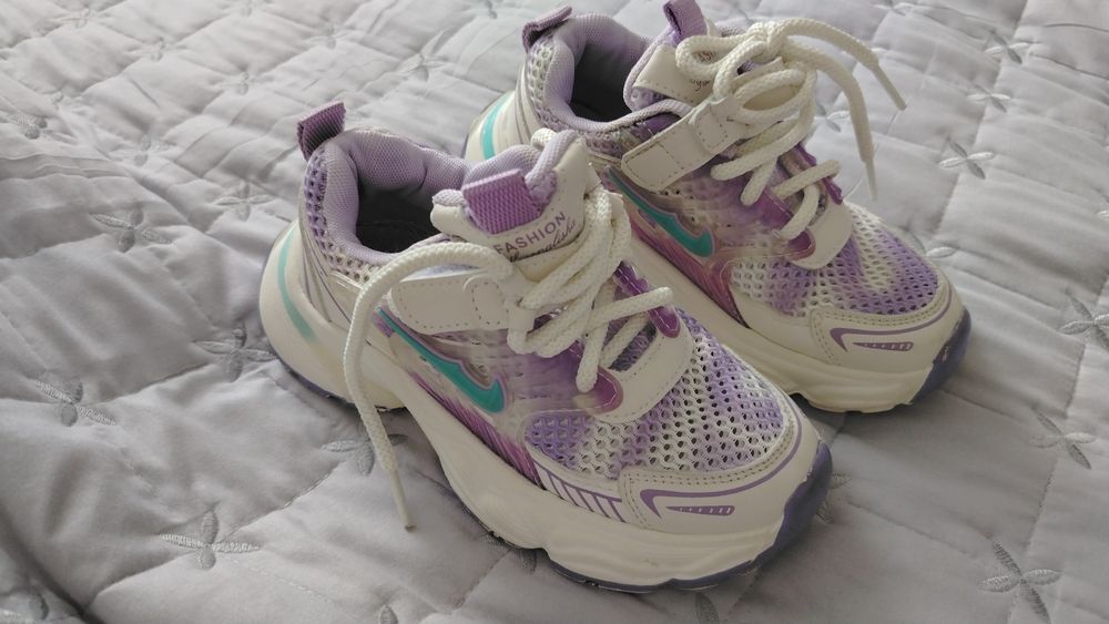 Продам Кроссовки б/у