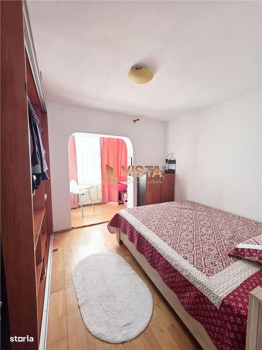 Apartament 4 camere, zona Racadau