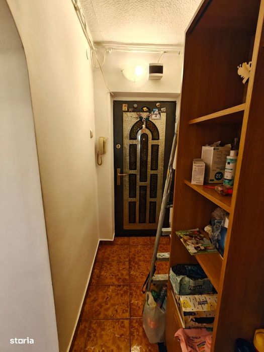 2 camere , bloc 1975, pe str. Valea Lunga