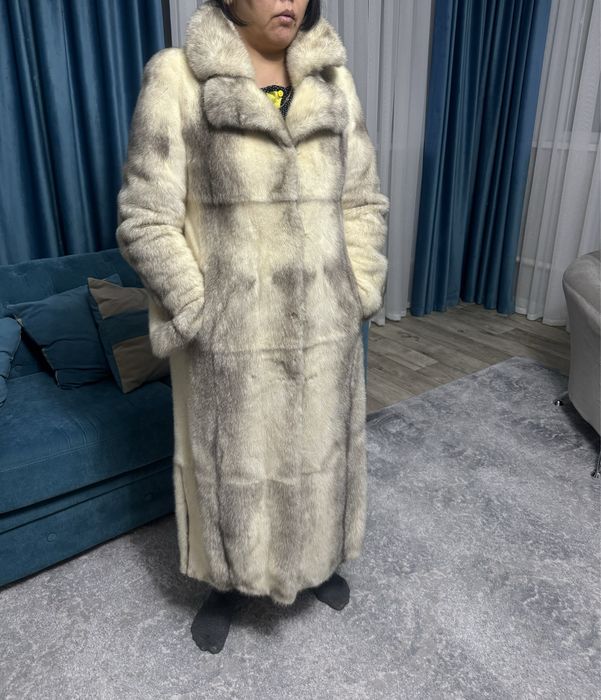 Шубу продам красивую