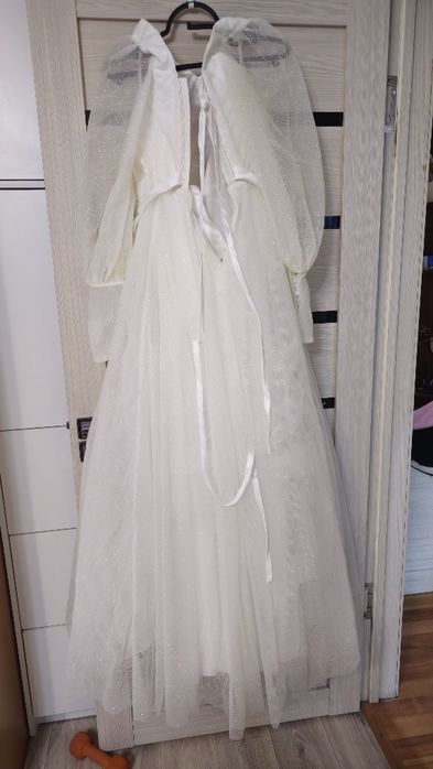 Платье белое женское