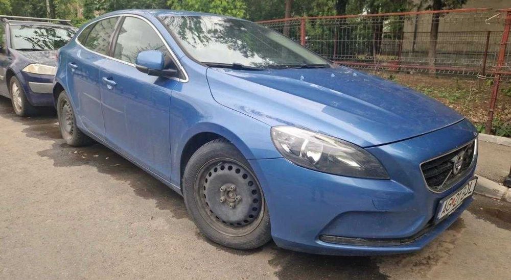 VOLVO V40 2016 — imagine 3