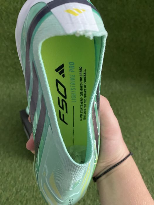 Ghete fotbal F50 Laceless LL Elite FG