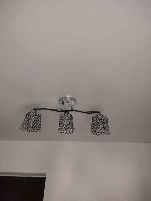 Люстра трёх рожковая