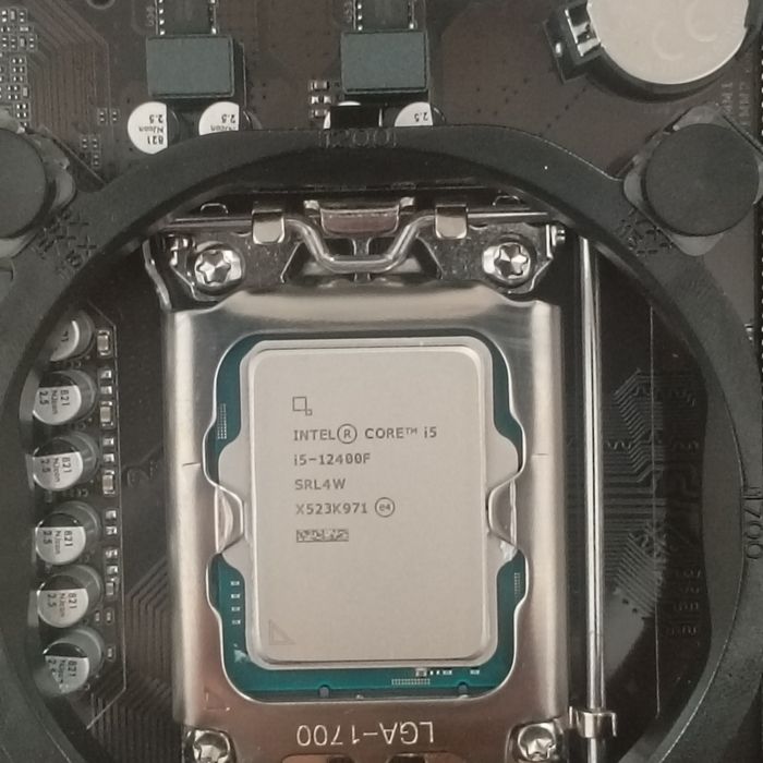 H610 plata i5 12400f