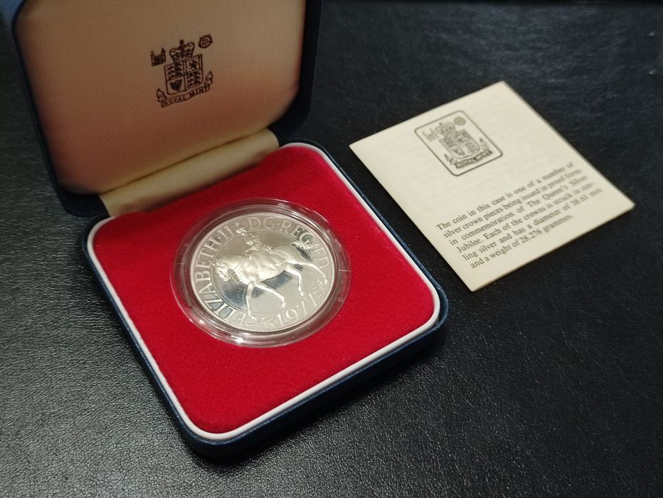 Английска Сребърна Монета / Queen Elizabeth  1977