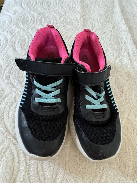 Кроссовки на девочку, 34