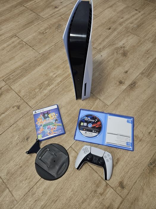 Vand Ps5 cu disc plus joc