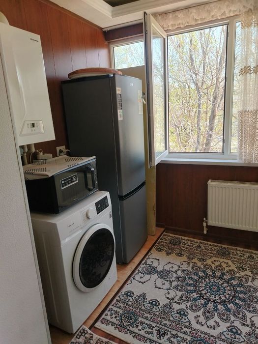 Чирчик аренда 2 ком квартира в 3 мкр 4 этаж