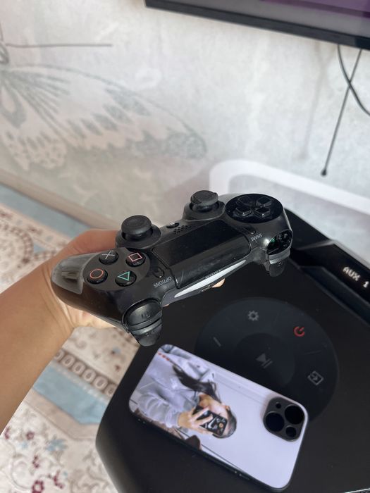 PS4 + 3 джойстик +сумка
