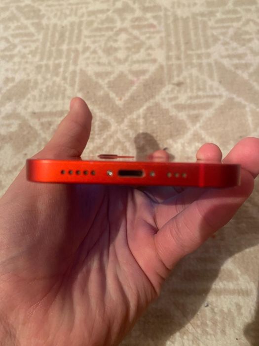 Iphone 12.