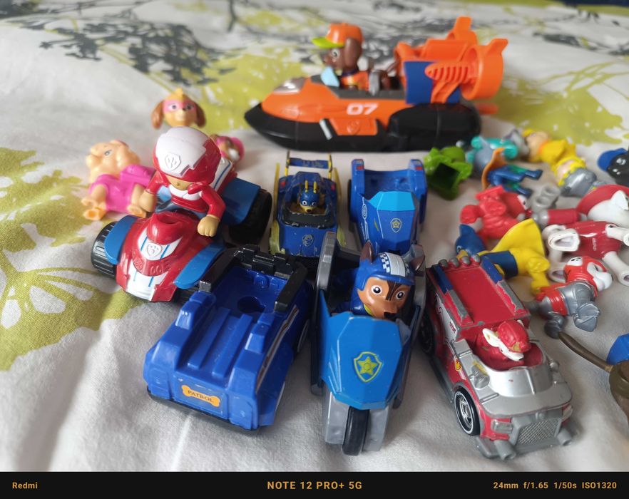 Paw Patrol mașini și figurine