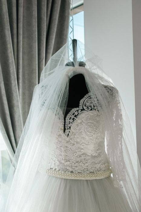 Se vinde  rochia de mireasa