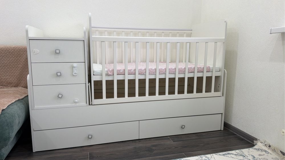 Продам детскую кроватку