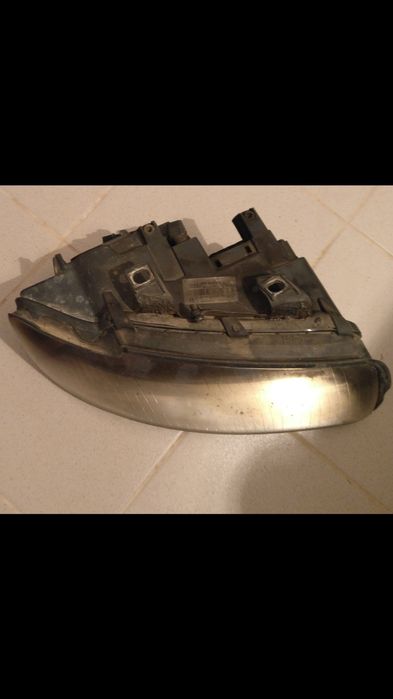Vând Far dreapta audi A4 b6 si Bancheta Audi A4 b8 cu Isofix