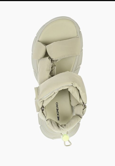 Босоножки женские.