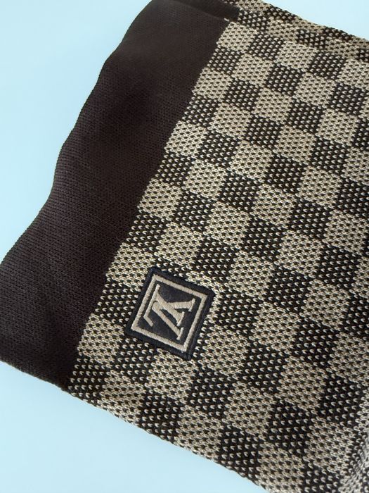 Set LOUIS VUITTON  fes & fular super calitate