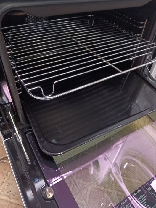 Свободно стояща печка с керамичен плот Voss  2 години Гаранция!