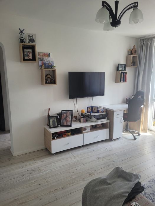 Vand apartament 2 camere Moghioros parc
