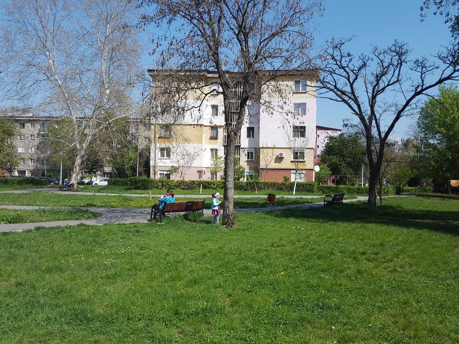Vand teren intravilan central in Hunedoara