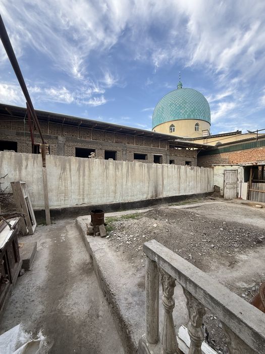 Фаргона шахрида ховли уй 5 ярим сотокли сотилади срочно! Продается дом