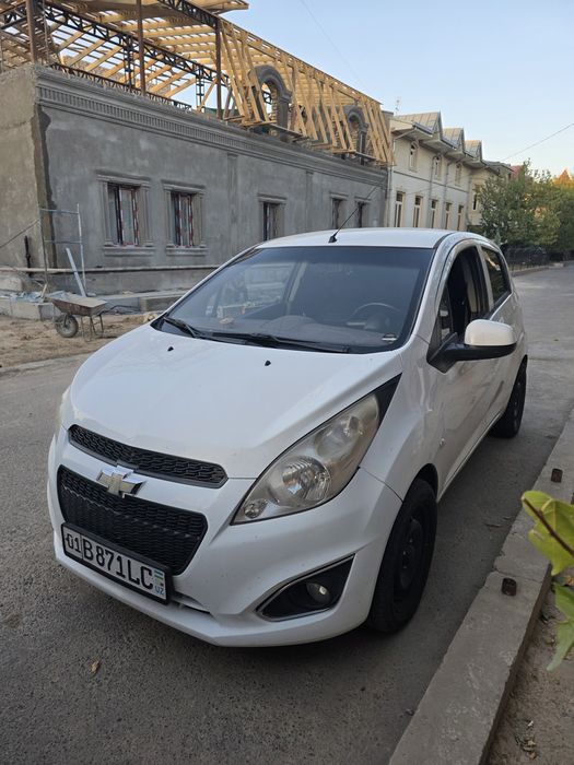 Spark 2013 yil, 300,000 yurgan