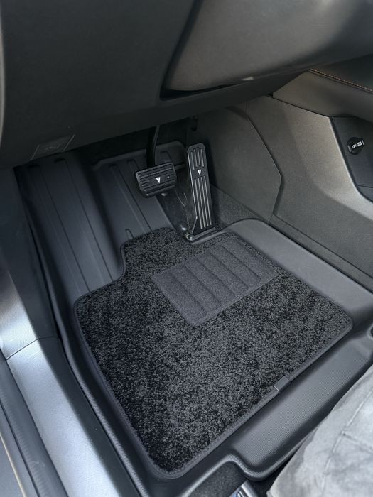 Leapmotor C-16 POLIK