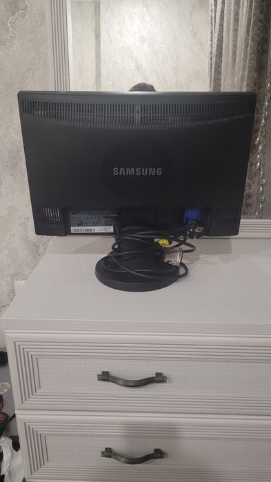 Продам монитор самсунг
