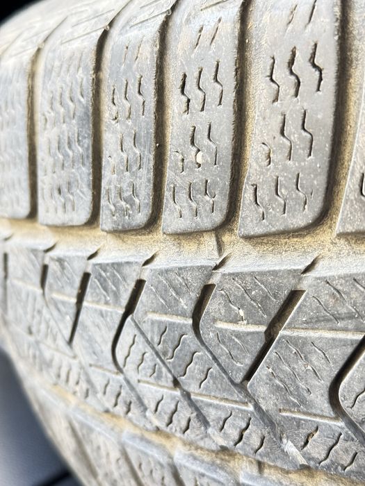 Зимни Гуми Pirelli 205/60/16