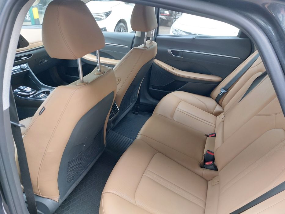 Продаю срочно саната 6. Полный фул 2.5 мотор Своя.