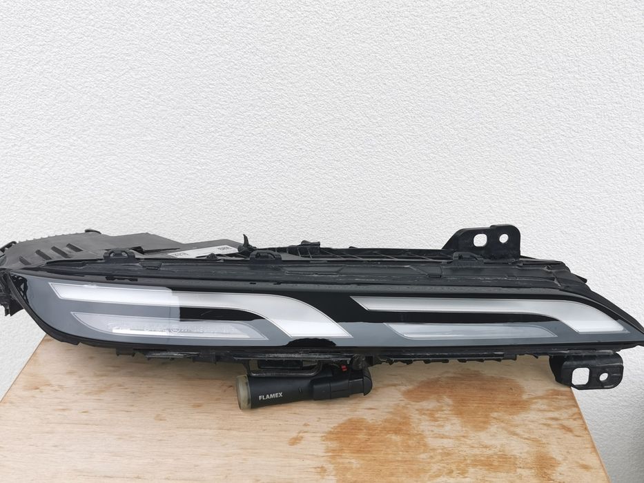 Far bmw Seria 7 G70