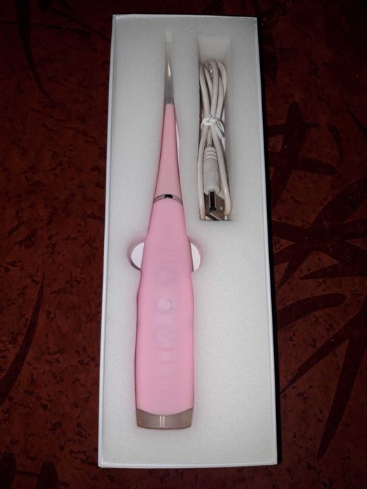 Продавам НОВ УЛТРАЗВУКОВ УРЕД за почистване на зъбен камък+5 скорости