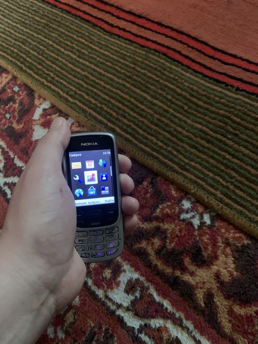 Nokia 63 03 // radnoy