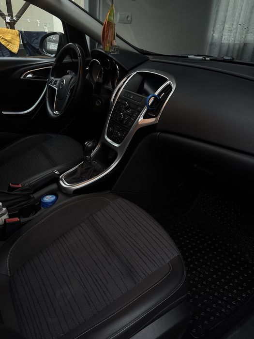 Opel astra-combi 2014